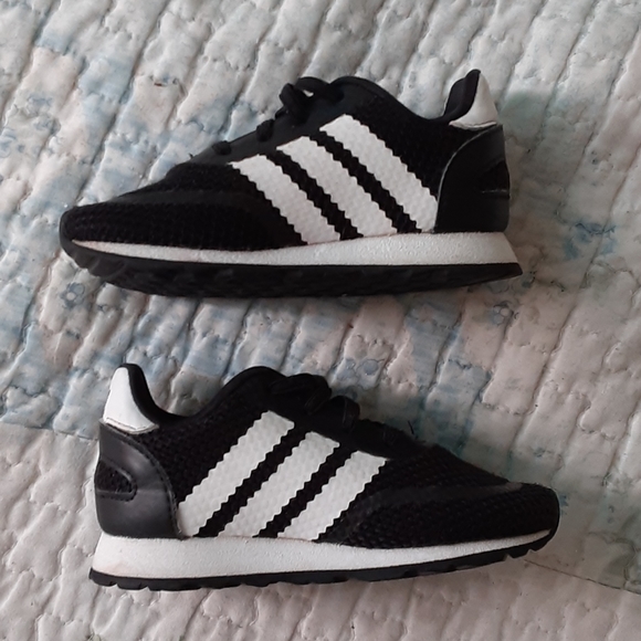 Adidas - Picture 2 of 4